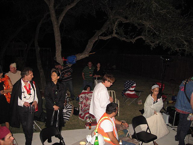 08.10 673538790308_0_BG