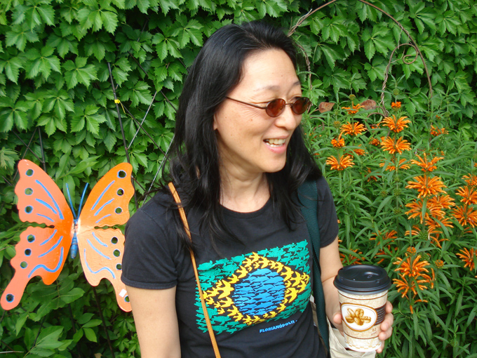 09.04 DSC00501 Flowe#C52B69